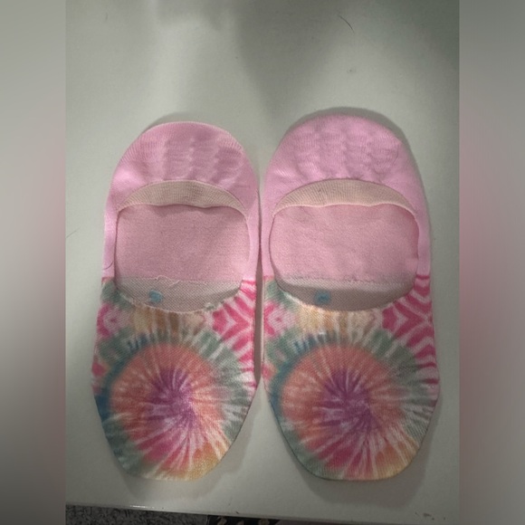 2 Pairs of Toms Socks - Picture 10 of 10